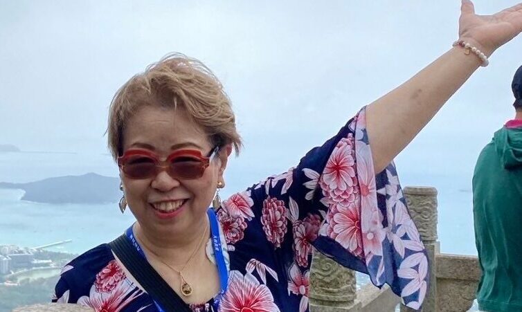 田渕 雅子さんの右写真