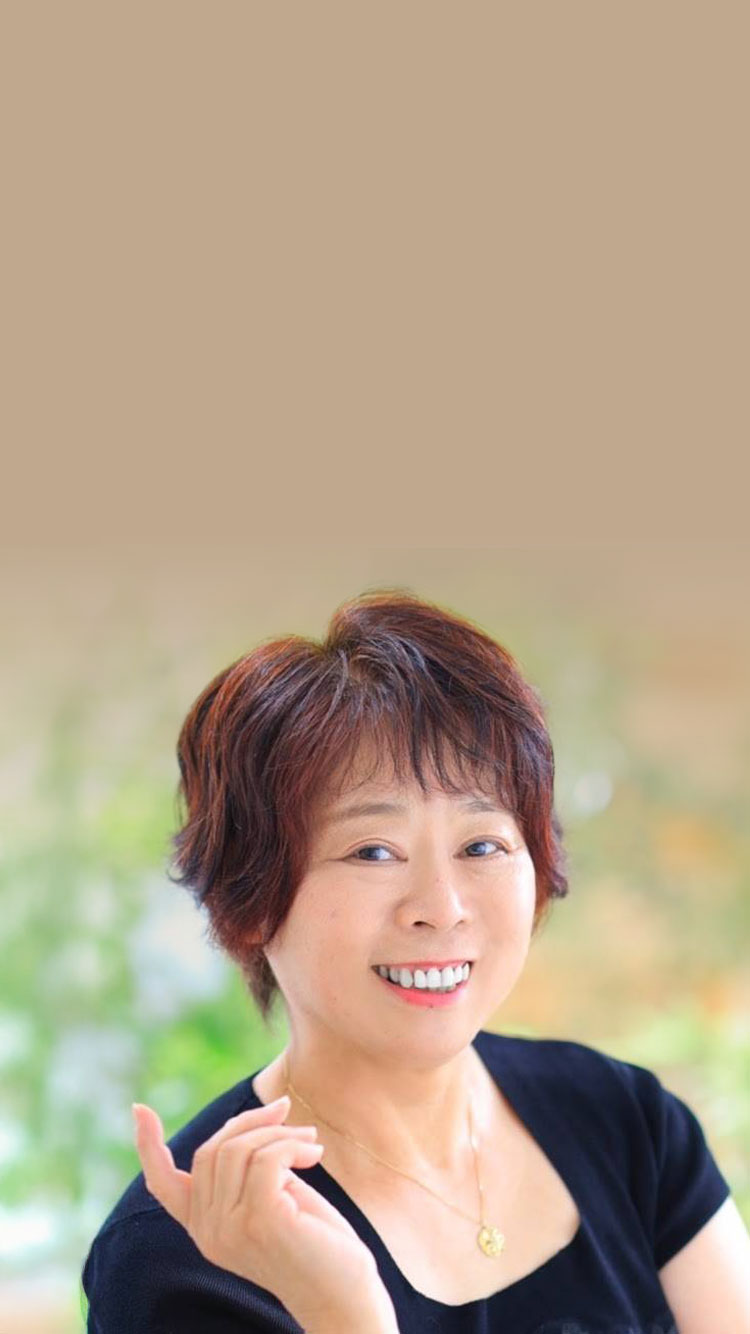 右京 一美さんのファーストビューのレスポンシブ画像