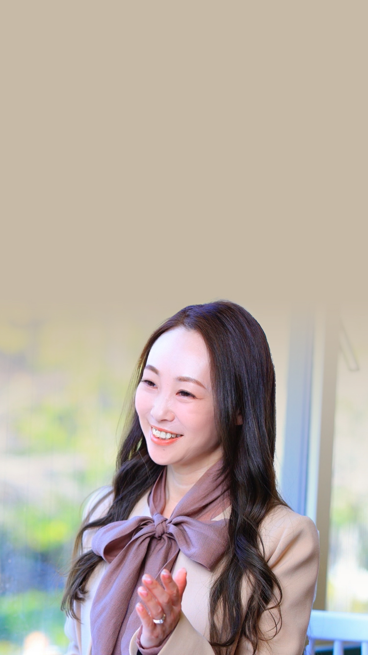 岩﨑 佳子さんのファーストビューのレスポンシブ画像
