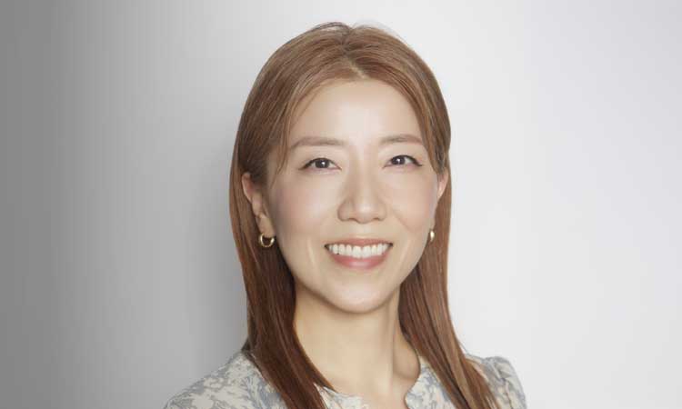 古里 容子さんの左写真