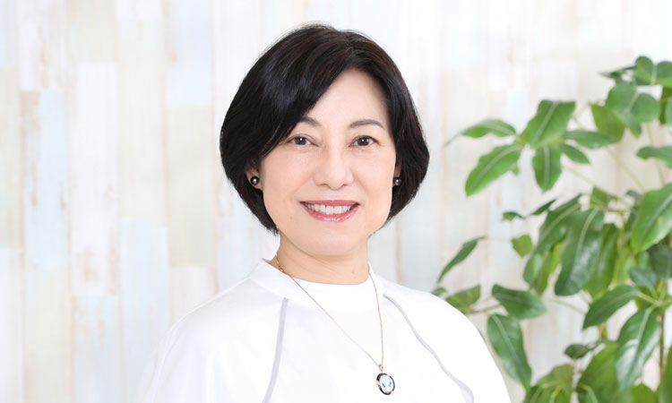 友松 尚美さんの右写真