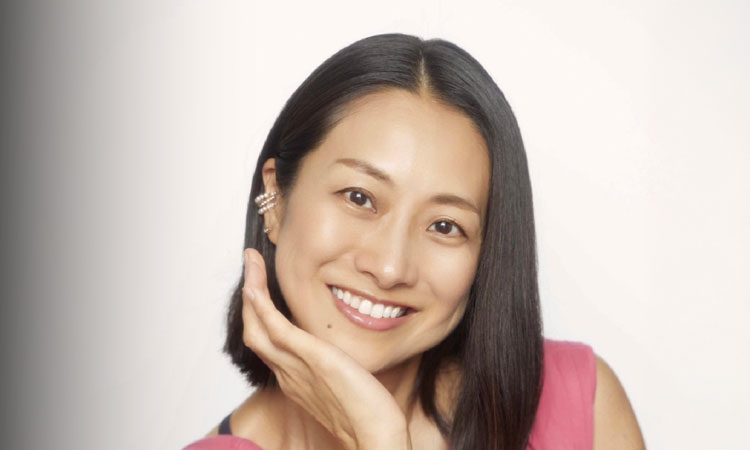 高野 絢海 さんの左写真