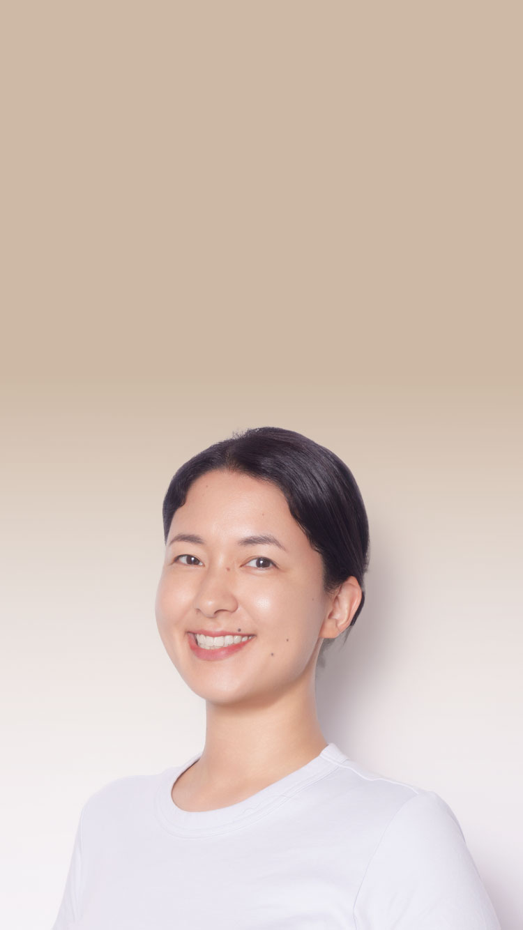 平野恵菜さんのファーストビューのレスポンシブ画像