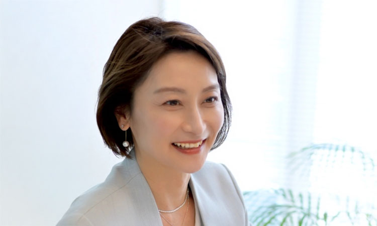 八城 稚恵さんの右写真