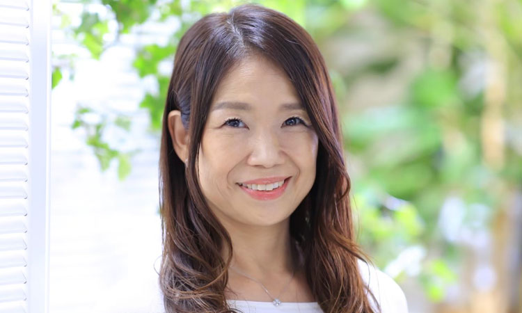 遠山 紀代美さんの右写真
