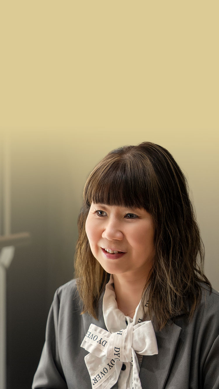 円城寺早苗さんのファーストビューのレスポンシブ画像