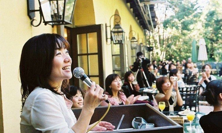 平本 康子さんの右写真