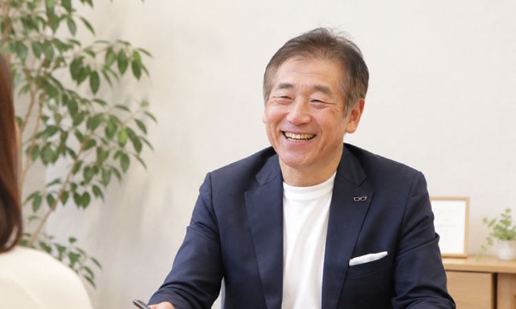 増野 栄二さんの右写真